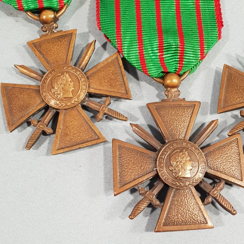 FRANCE MEDAILLE CROIX DE LA GRANDE GUERRE 1914-1918 CROIX DES POILUS COMBATTANTS DE LA PREMIERE GUERRE